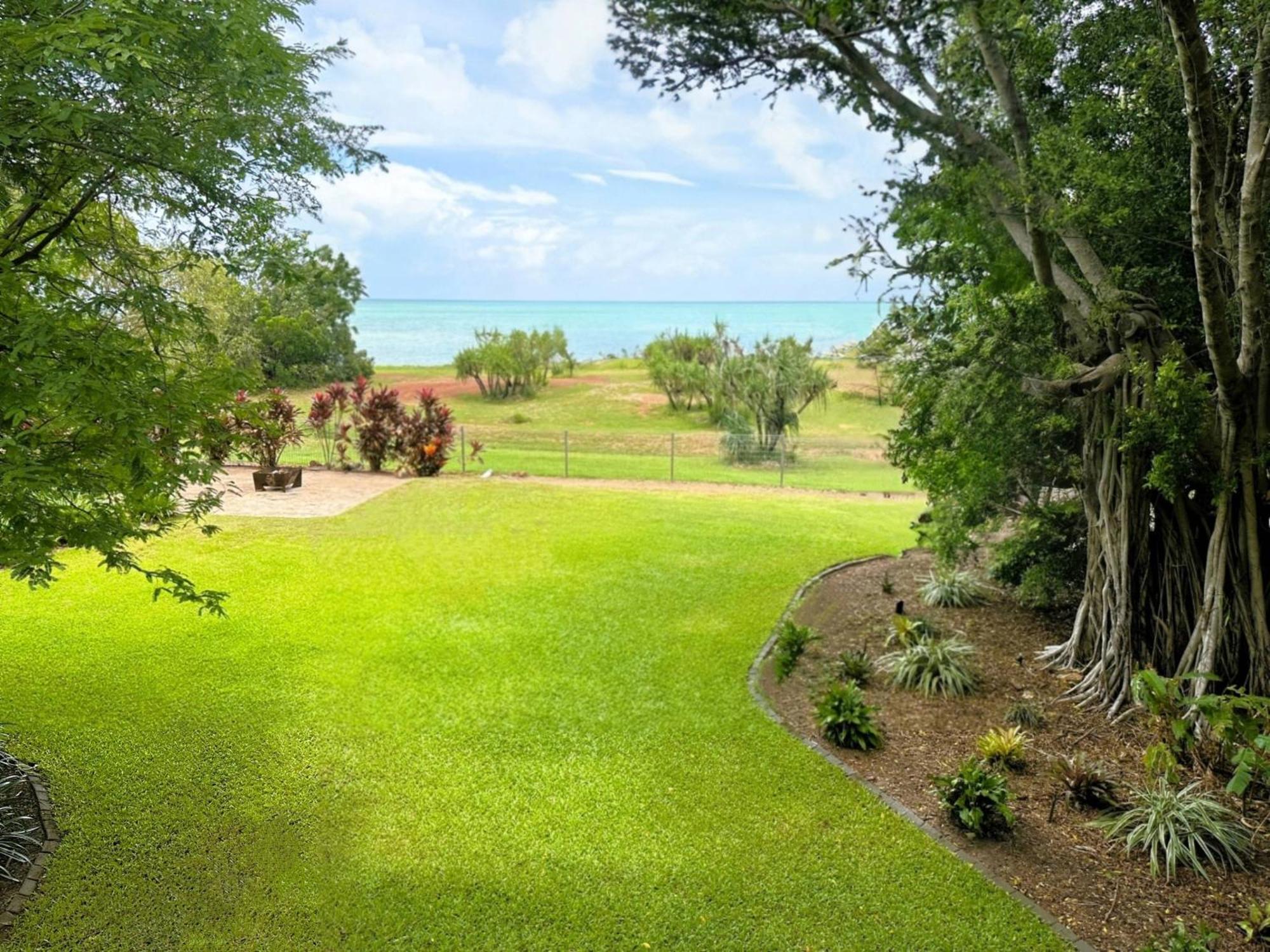 Golden Sands Retreat Beach House Wagait Beach Екстер'єр фото